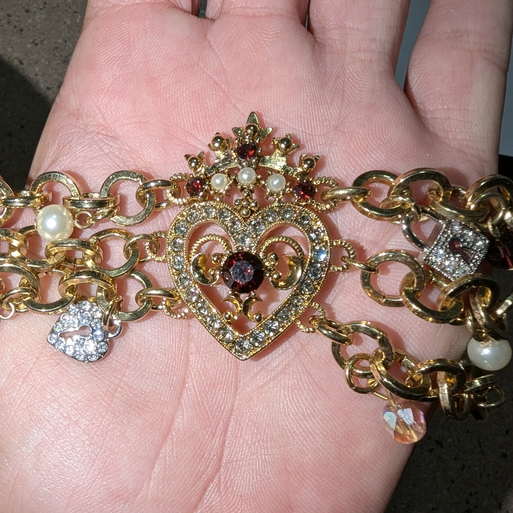 EVC NOS NWT GOLD TONE RHINESTONES CRYSTALS FAUX PEARLS HEAVYWEIGHT BRACELET